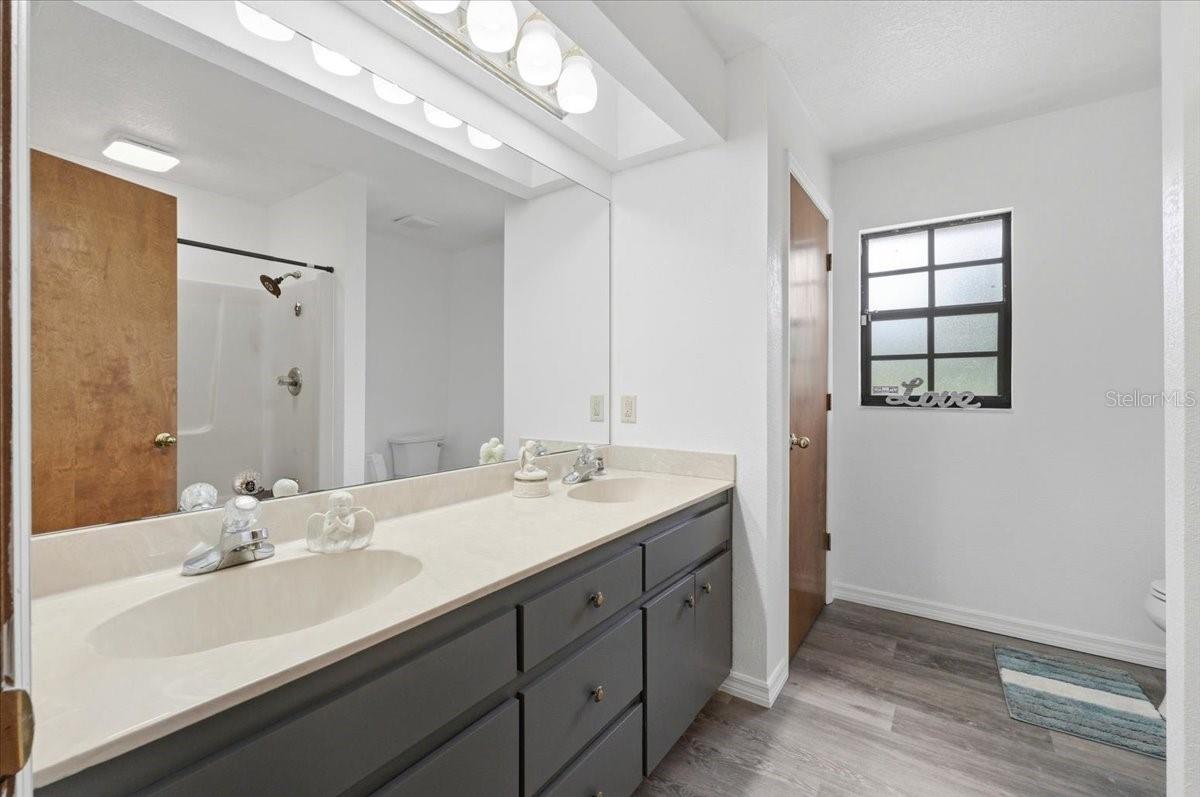 OAKWOOD ESTATES SUB - Residential