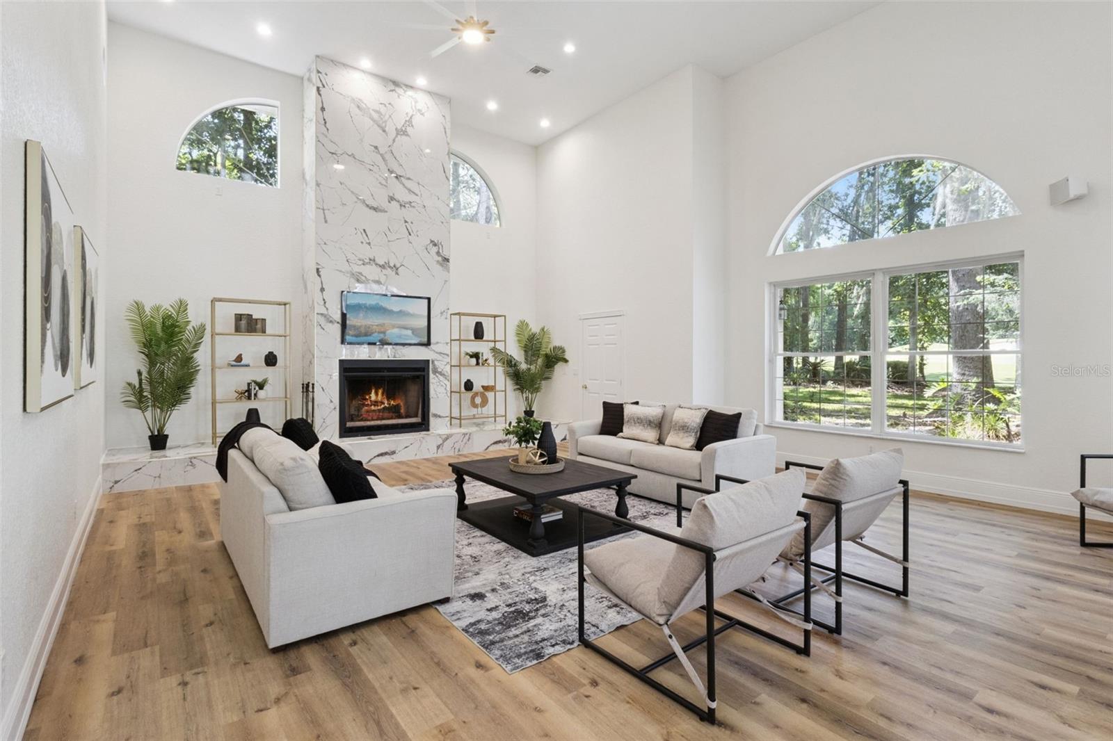 COUNTRY CLUB/OCALA UN 01 - Residential