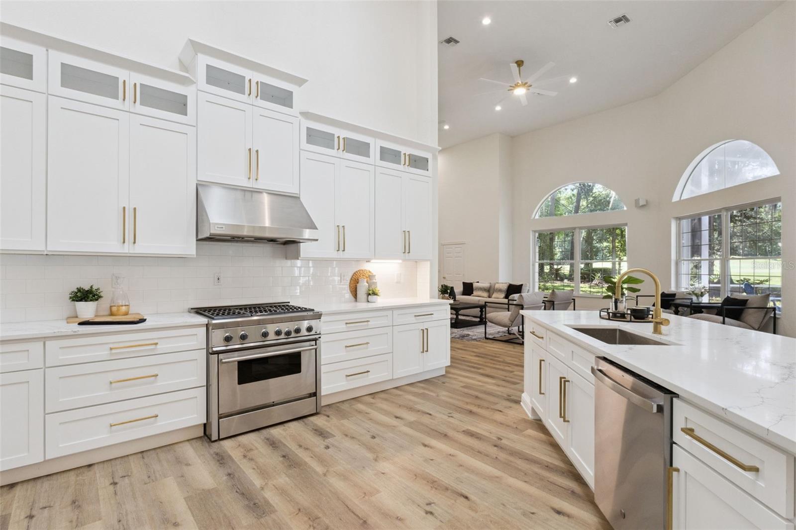 COUNTRY CLUB/OCALA UN 01 - Residential