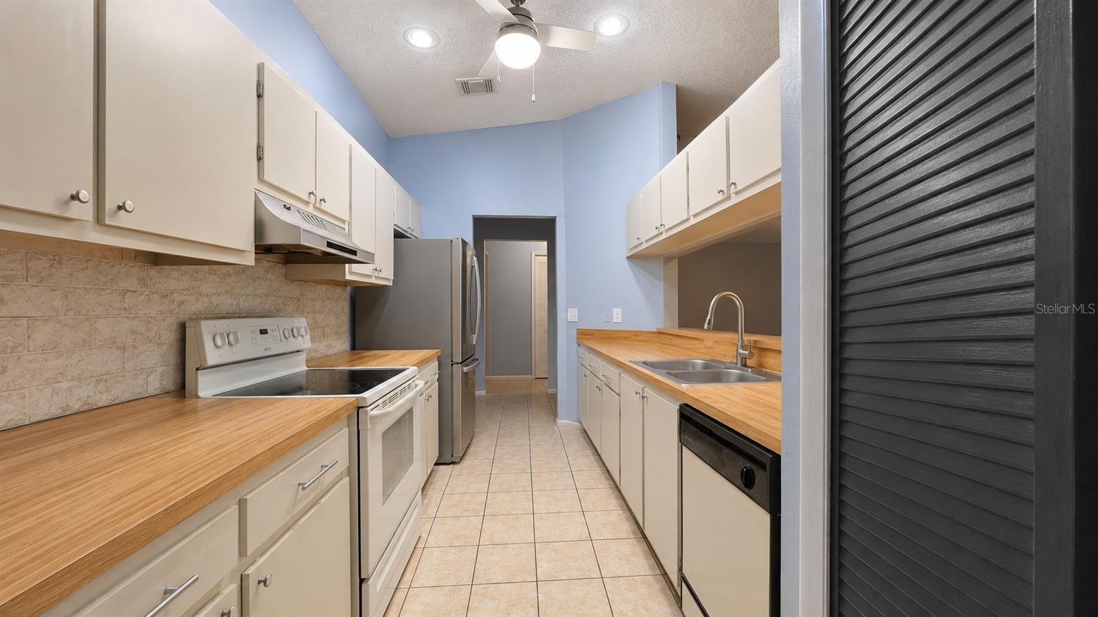 HUCKLEBERRY FIELDS TR N1A UNIT 01 - Residential