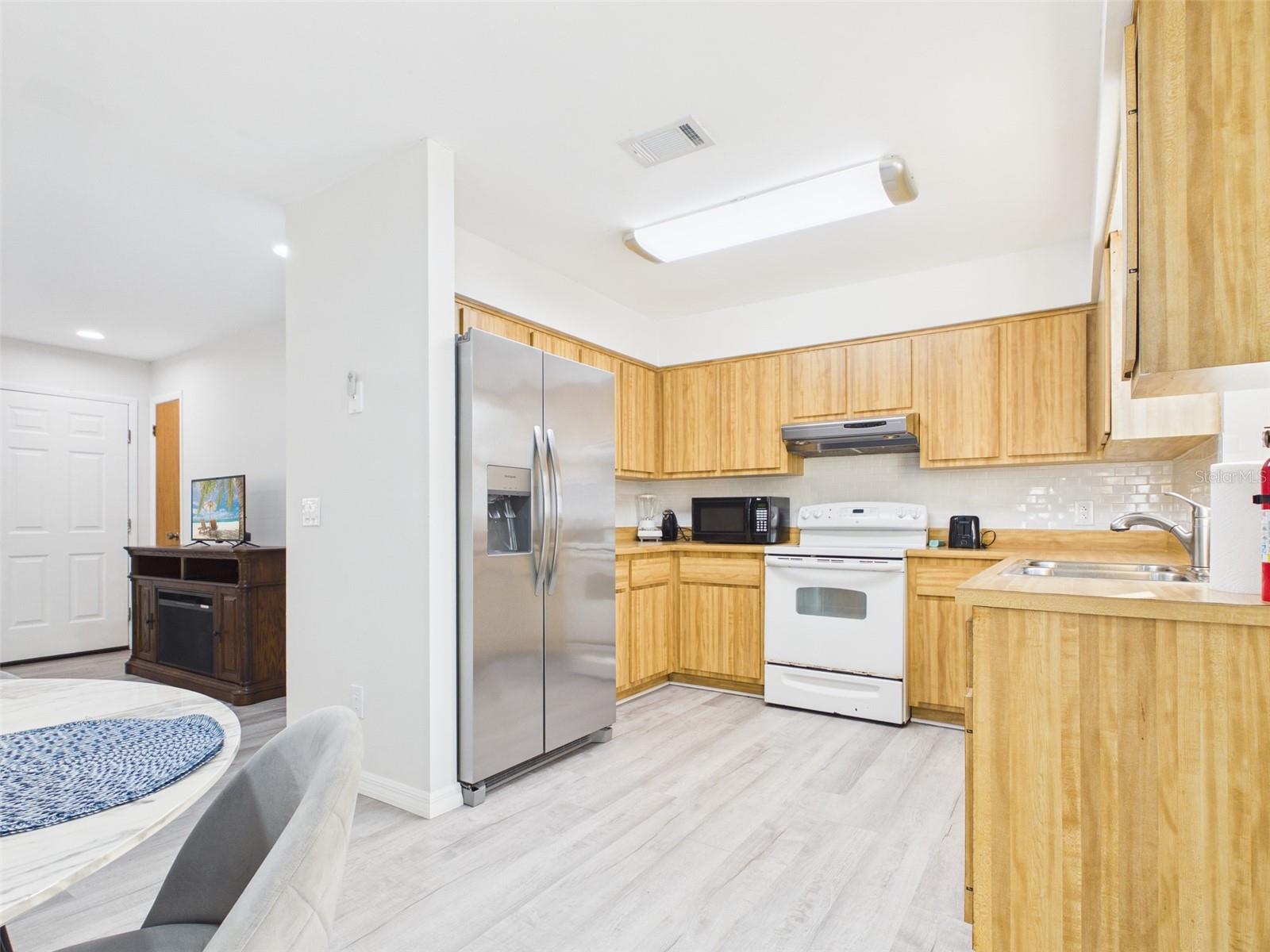 HIBISCUS PARK 02 - Residential Lease