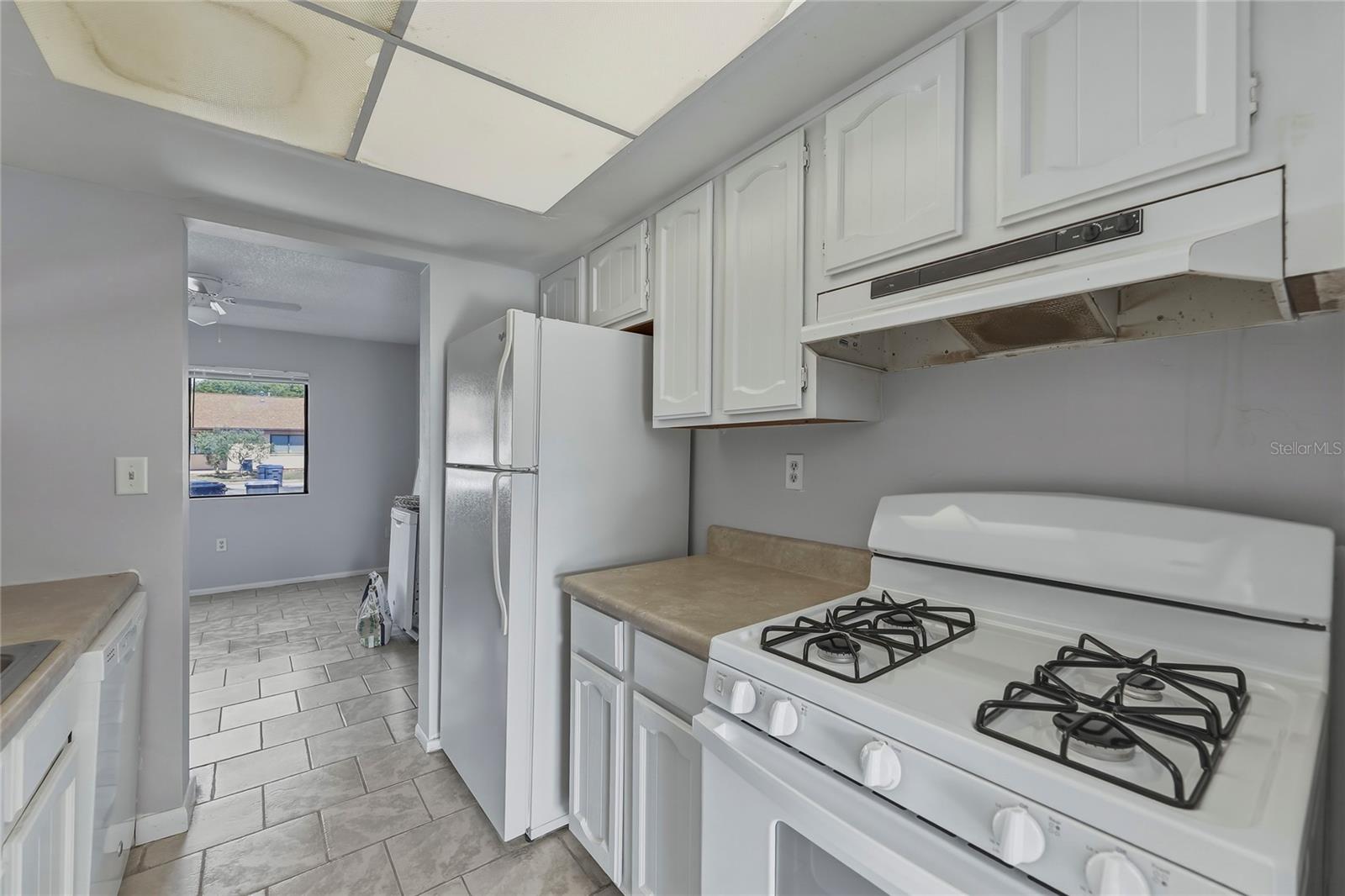 PINETREE GARDENS - Residential