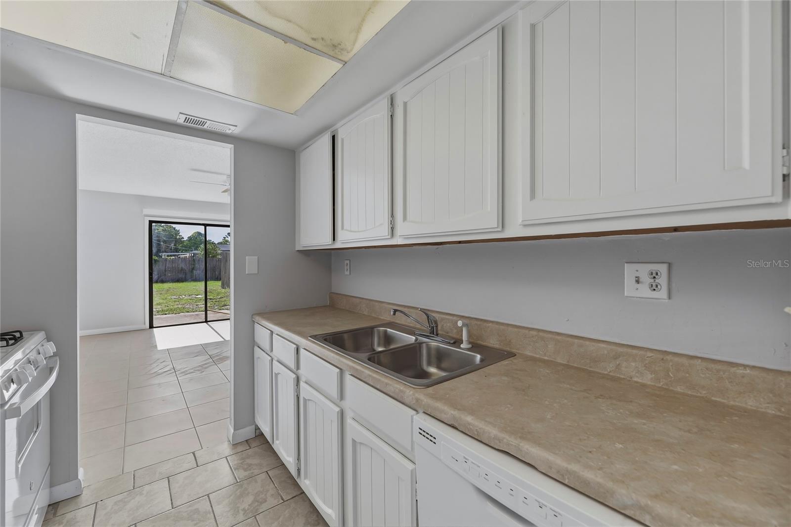 PINETREE GARDENS - Residential