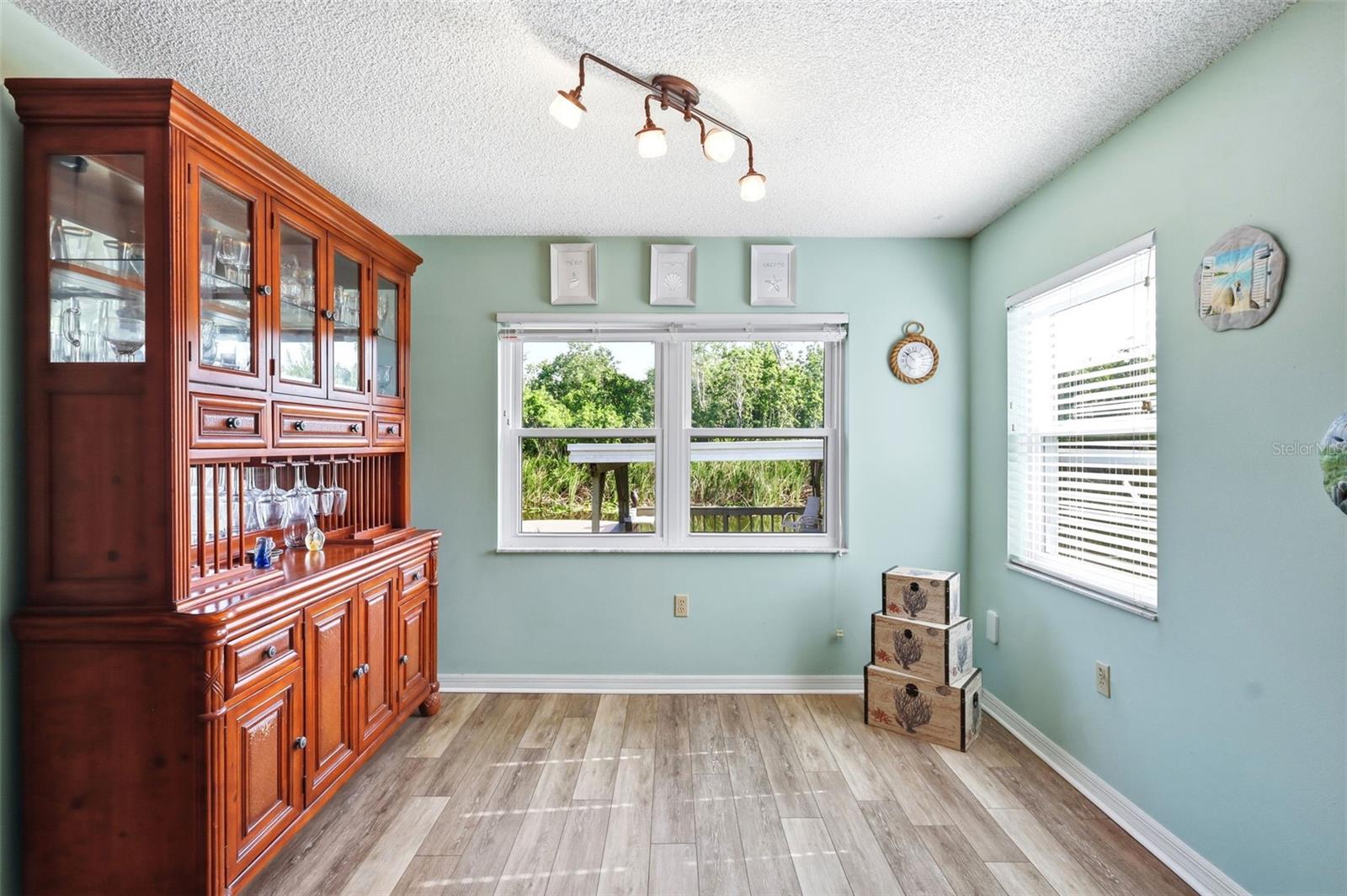 LAKE HARRIS SHORES - Residential