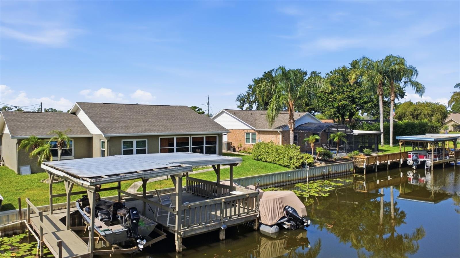 LAKE HARRIS SHORES - Residential