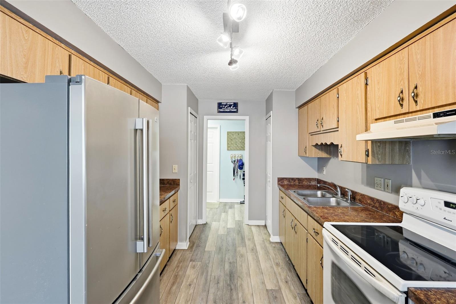 LAKE HARRIS SHORES - Residential