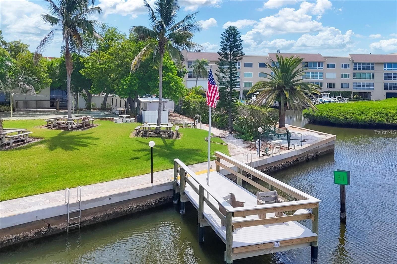 LONGBOAT HARBOUR - Residential