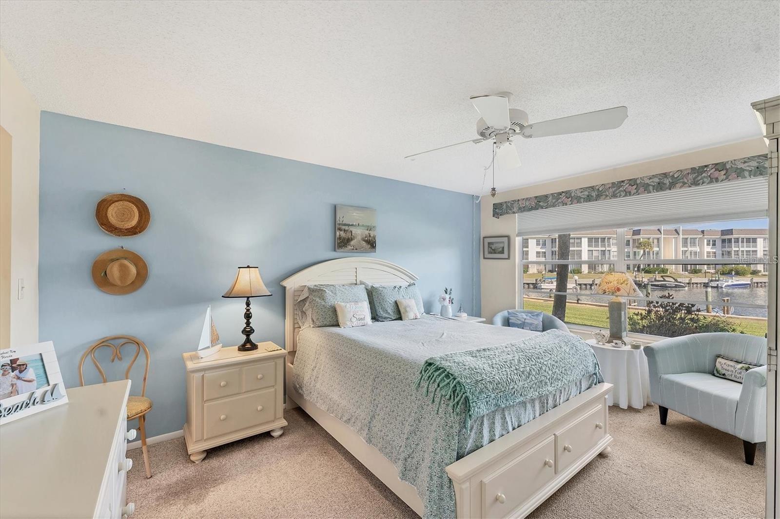 LONGBOAT HARBOUR - Residential