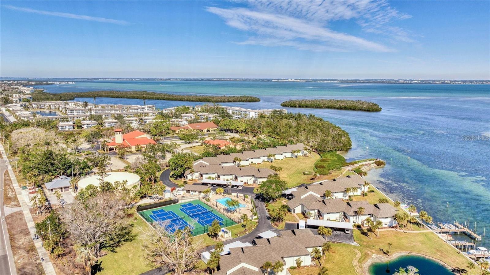 LONGBOAT HARBOUR - Residential