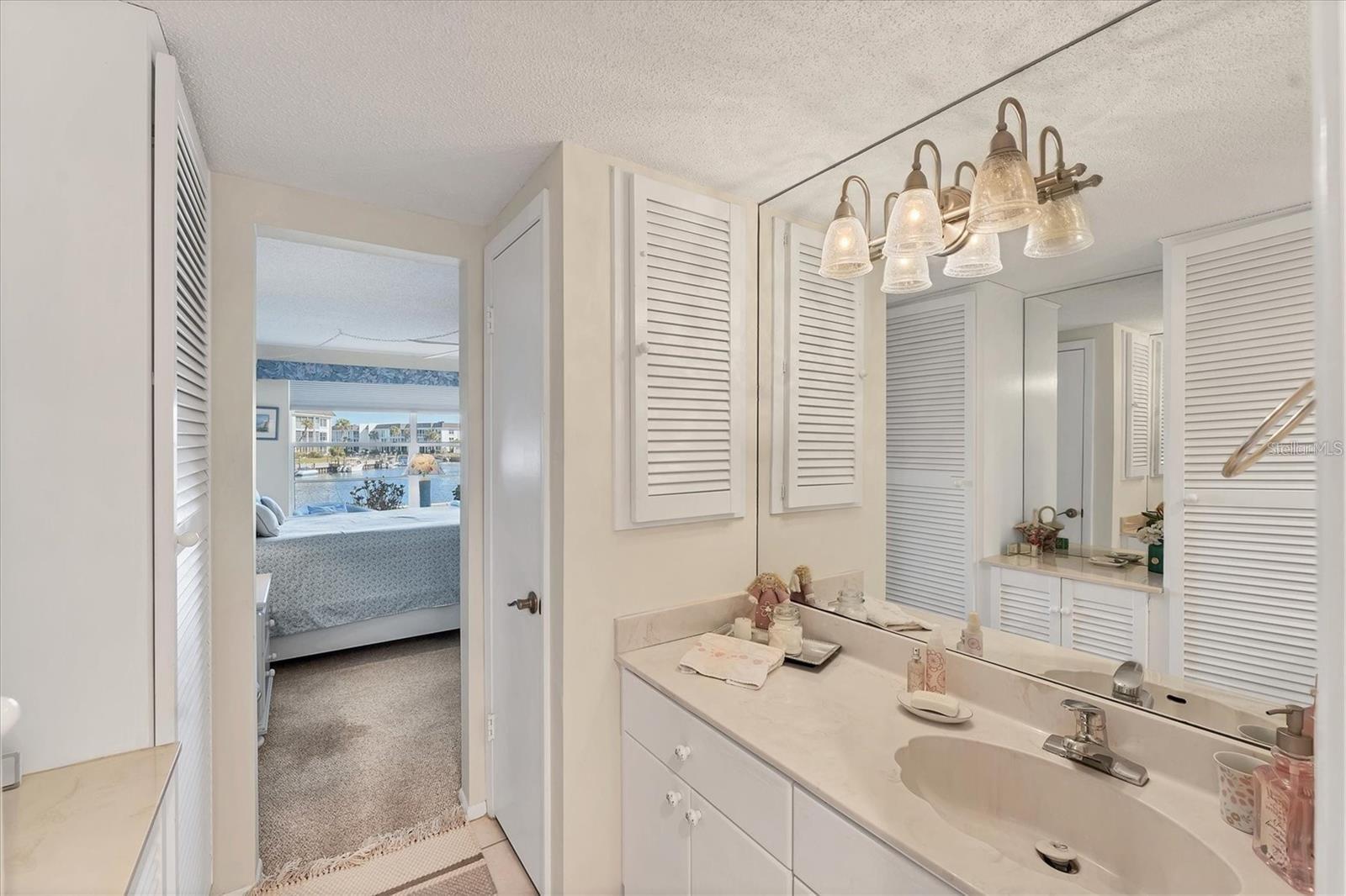 LONGBOAT HARBOUR - Residential