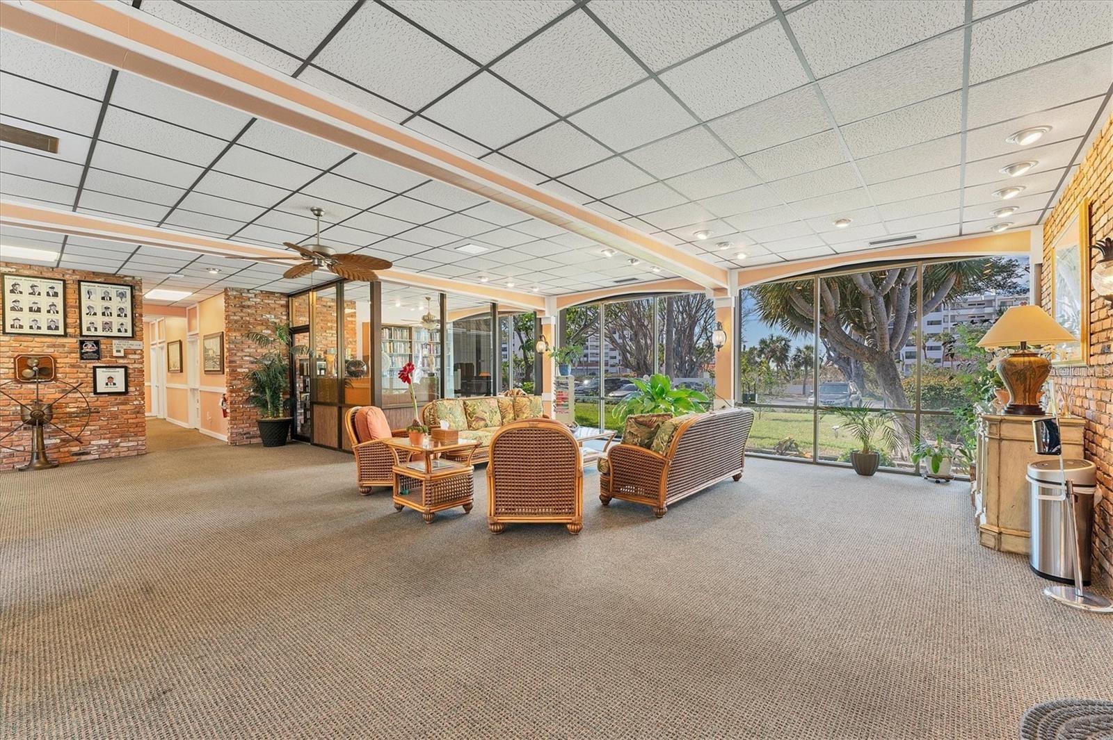 LONGBOAT HARBOUR - Residential