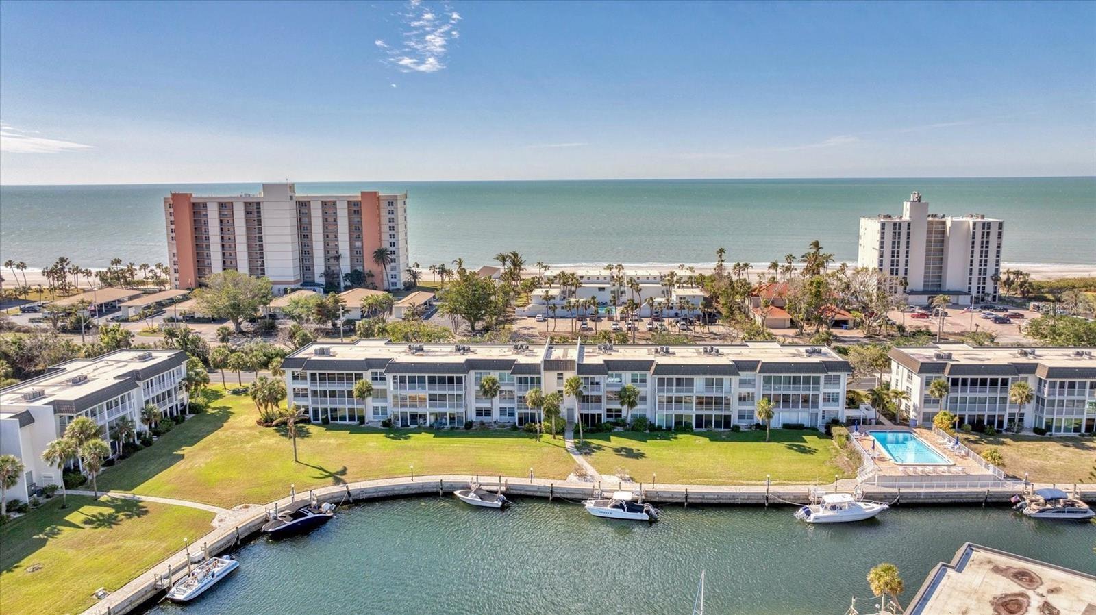 LONGBOAT HARBOUR - Residential