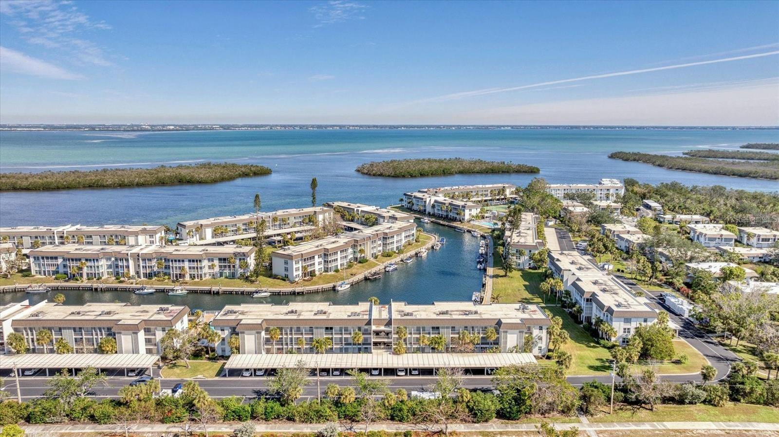 LONGBOAT HARBOUR - Residential