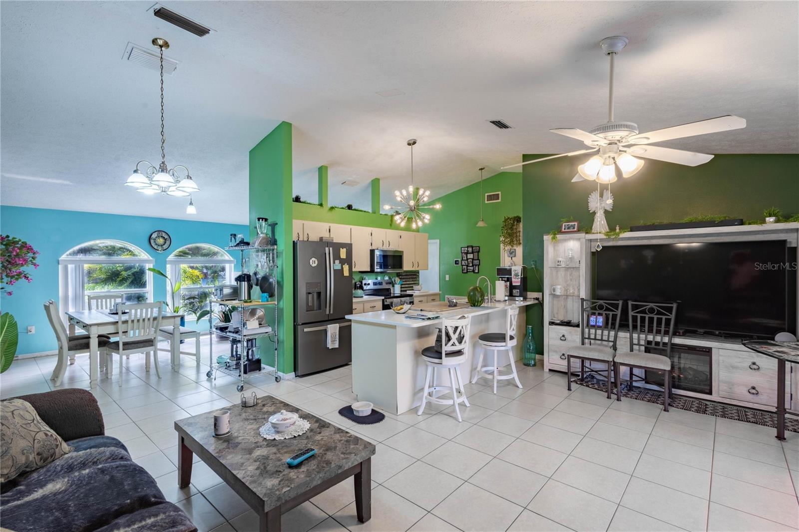 AVON PARK LAKES - Residential