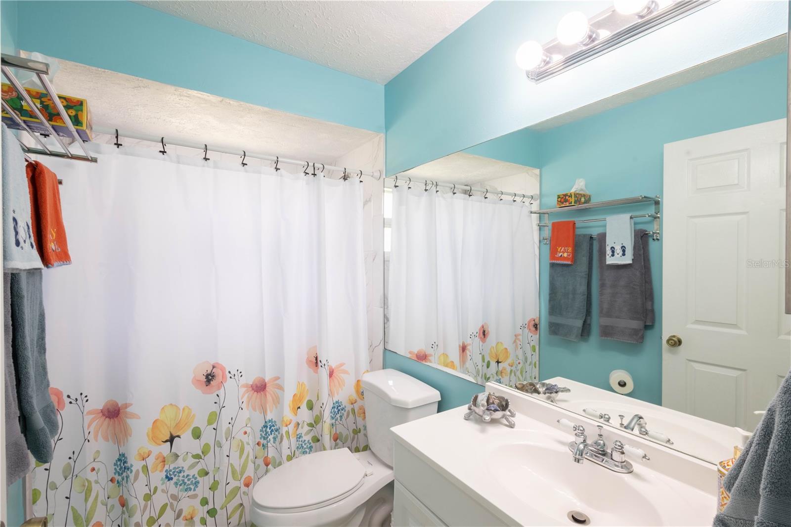 AVON PARK LAKES - Residential
