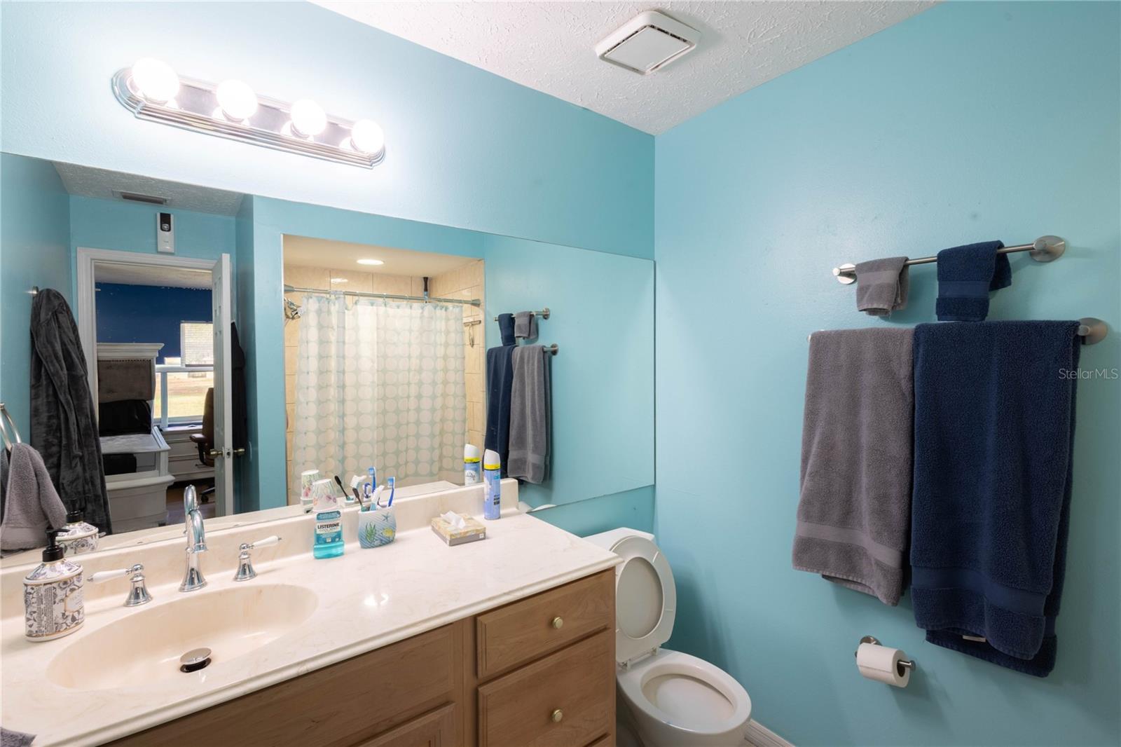 AVON PARK LAKES - Residential