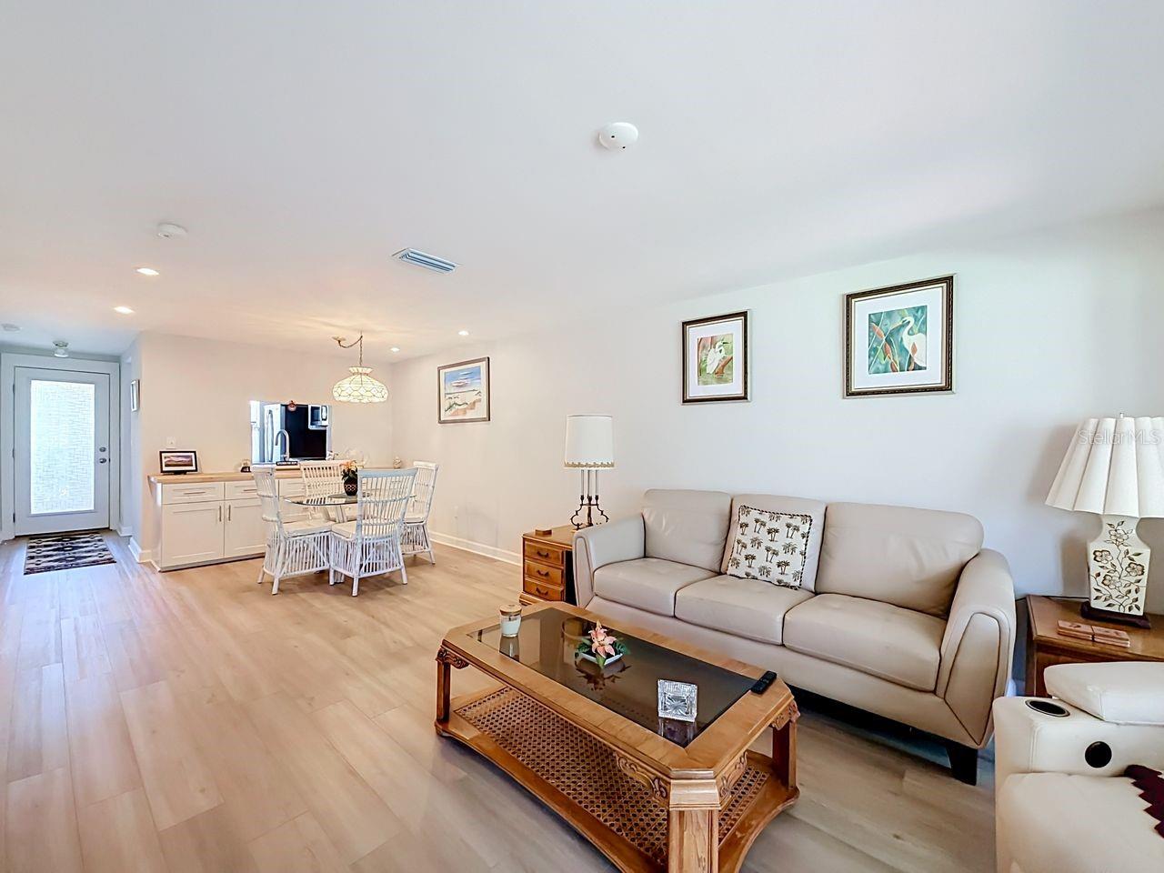 GARDENS BEACON SQUARE - Residential