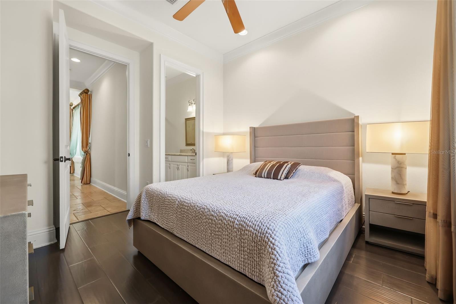 CASA DEL LAGO-REPLAT - Residential