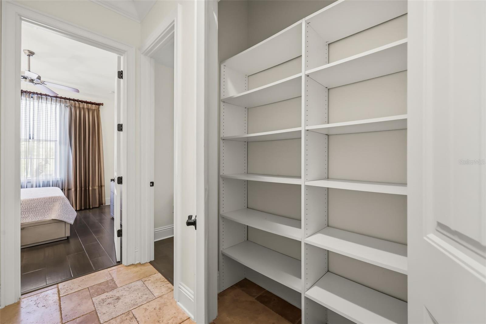 CASA DEL LAGO-REPLAT - Residential