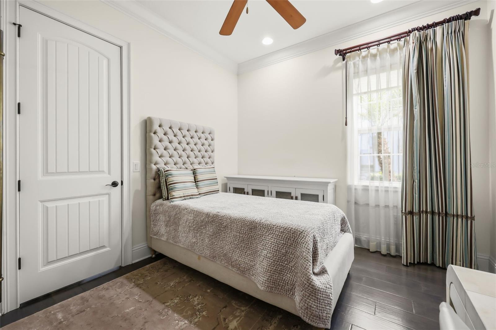 CASA DEL LAGO-REPLAT - Residential