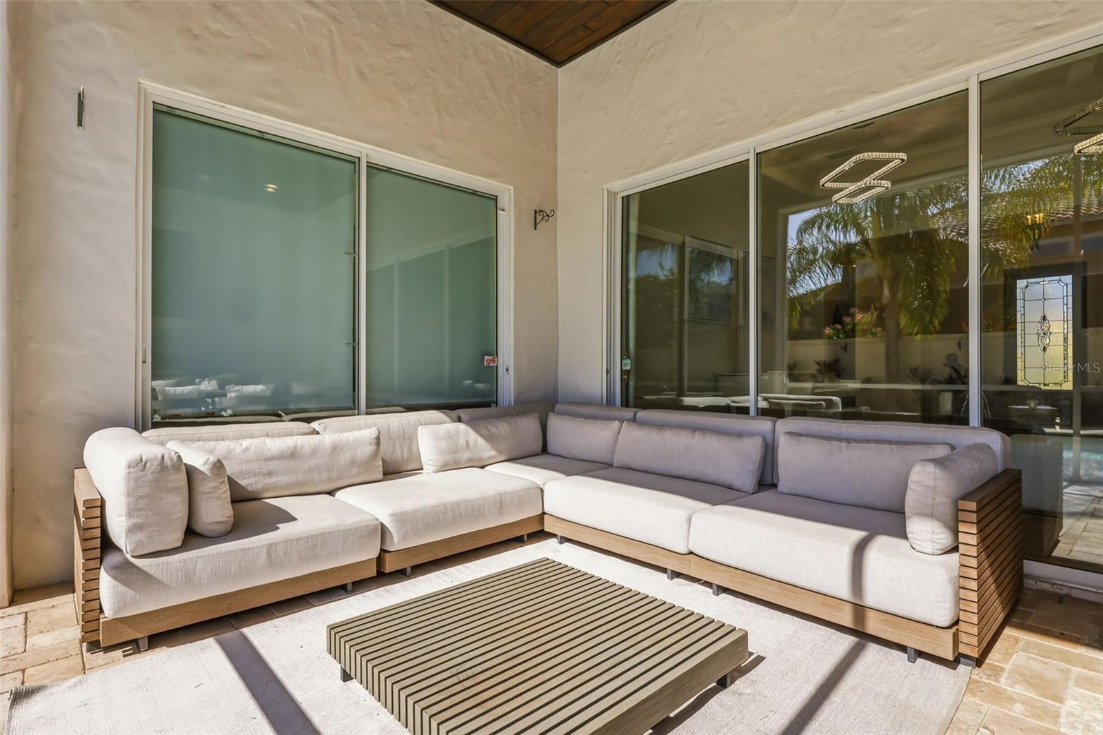 CASA DEL LAGO-REPLAT - Residential