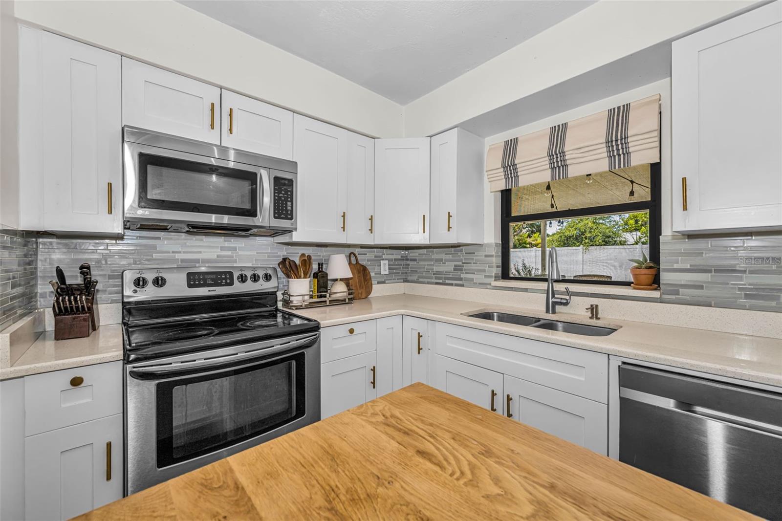 TERESA GARDENS - Residential