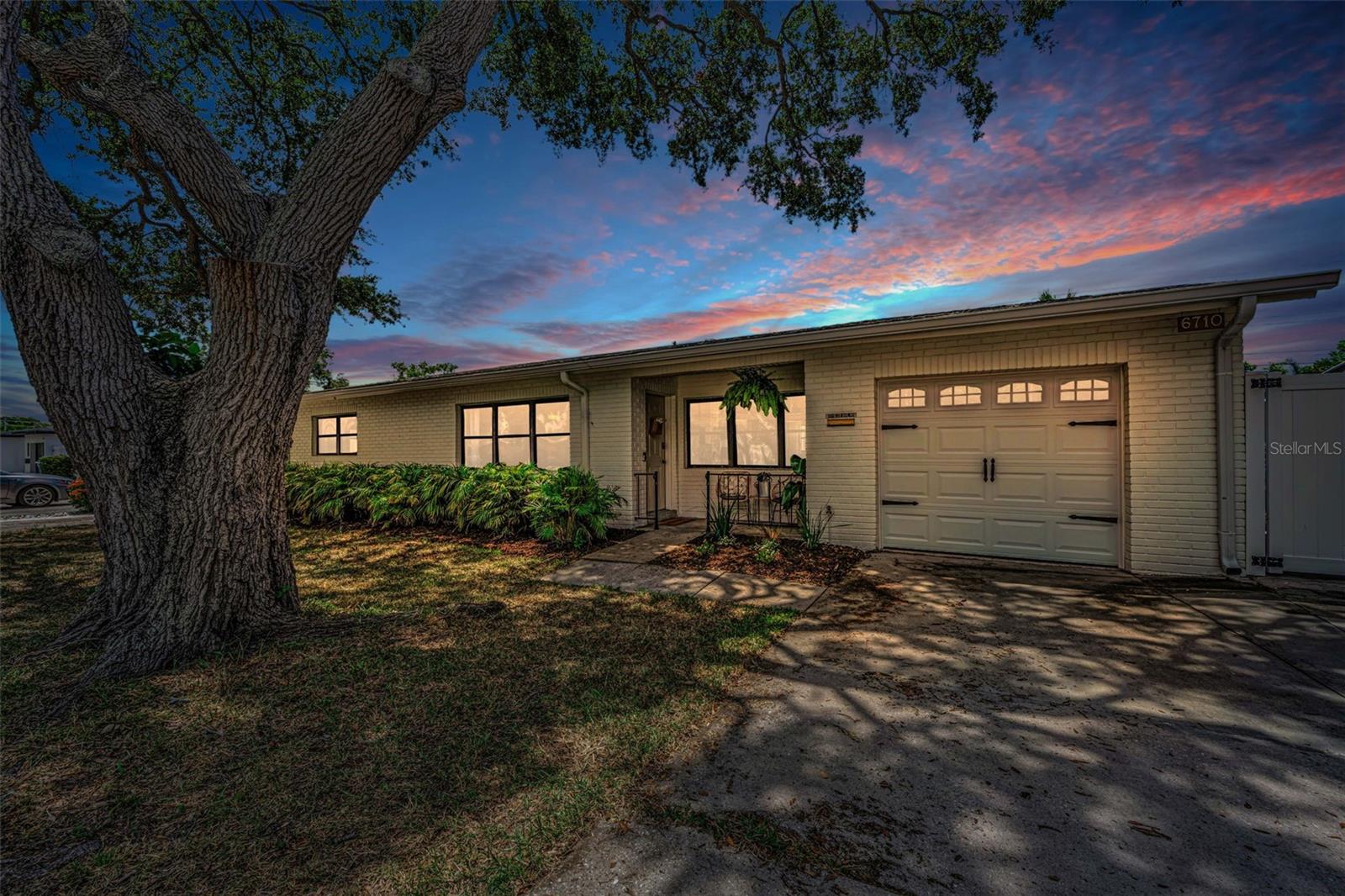 TERESA GARDENS - Residential