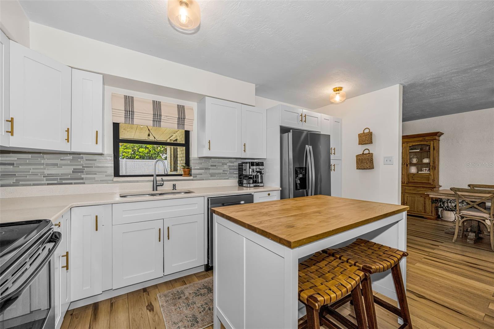 TERESA GARDENS - Residential