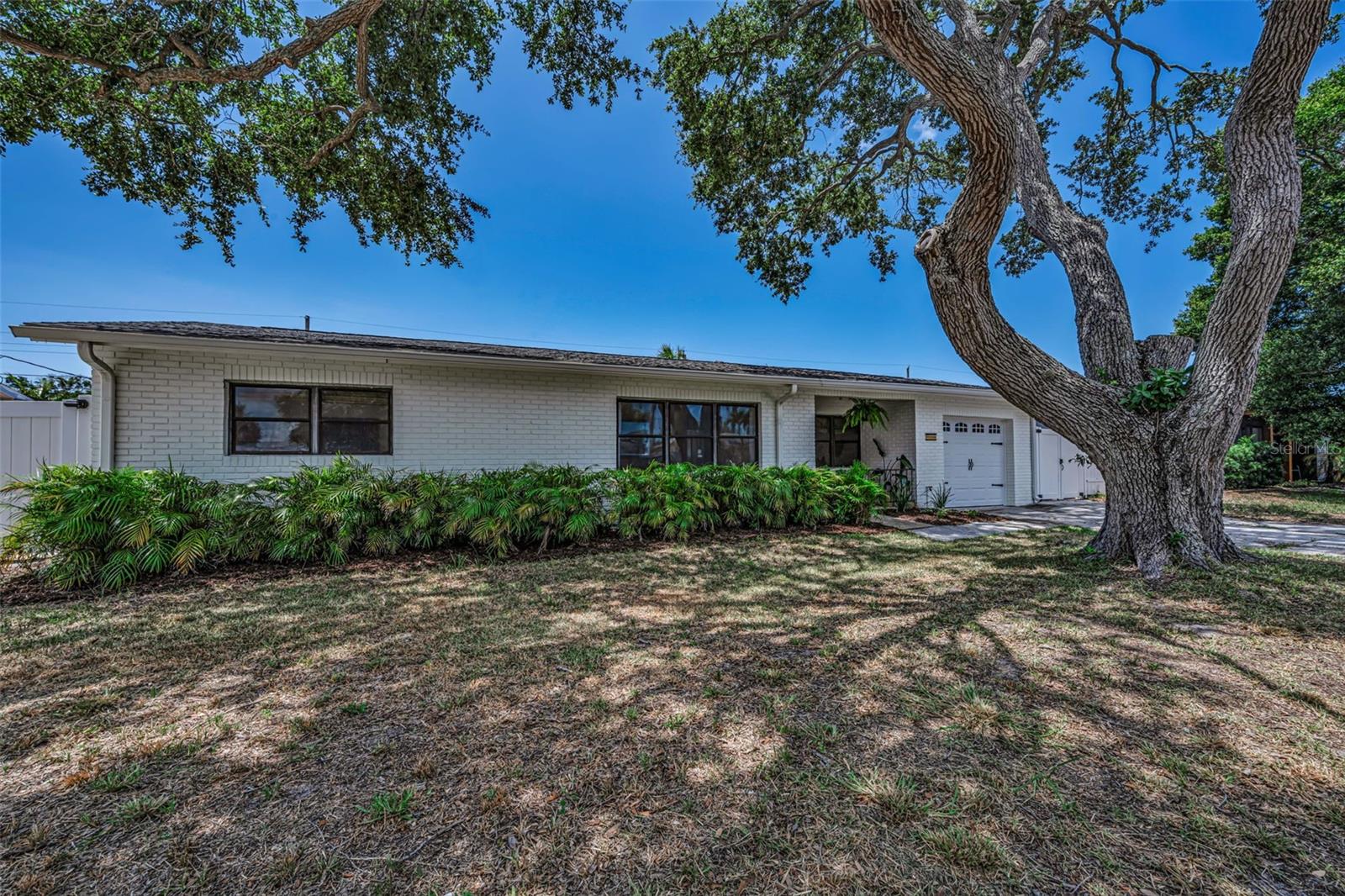 TERESA GARDENS - Residential
