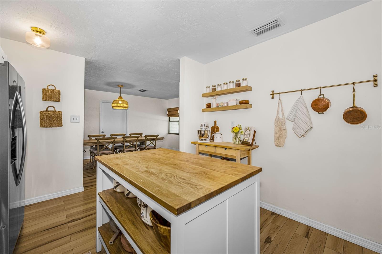TERESA GARDENS - Residential