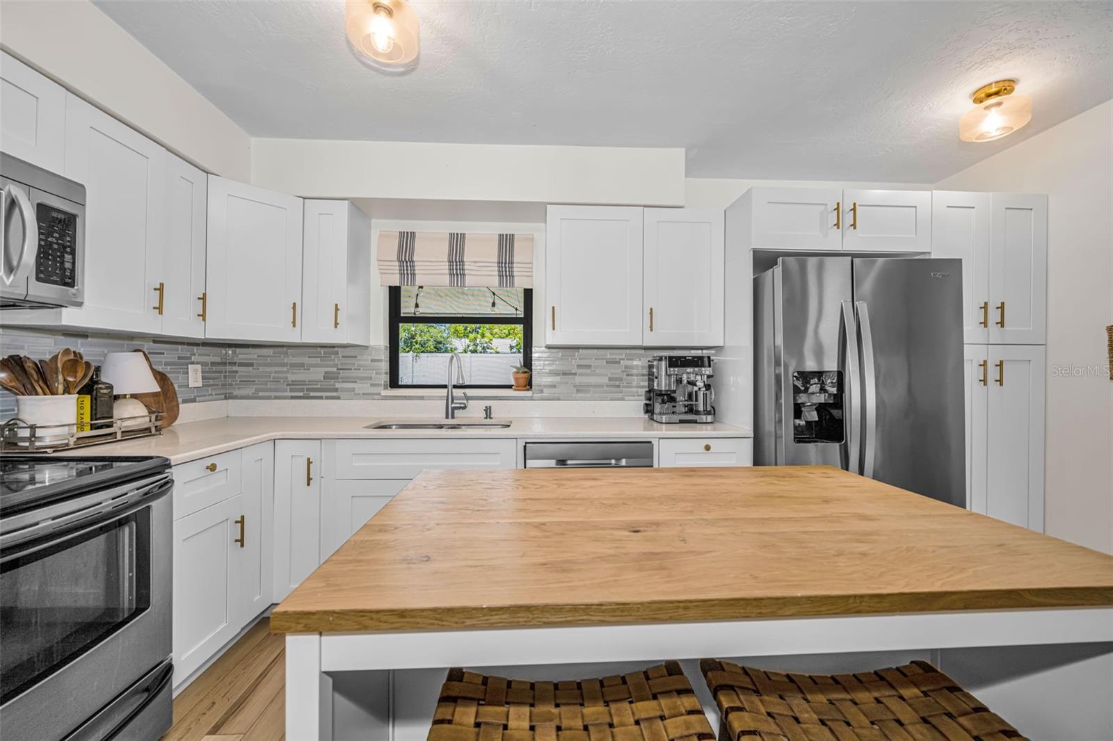 TERESA GARDENS - Residential