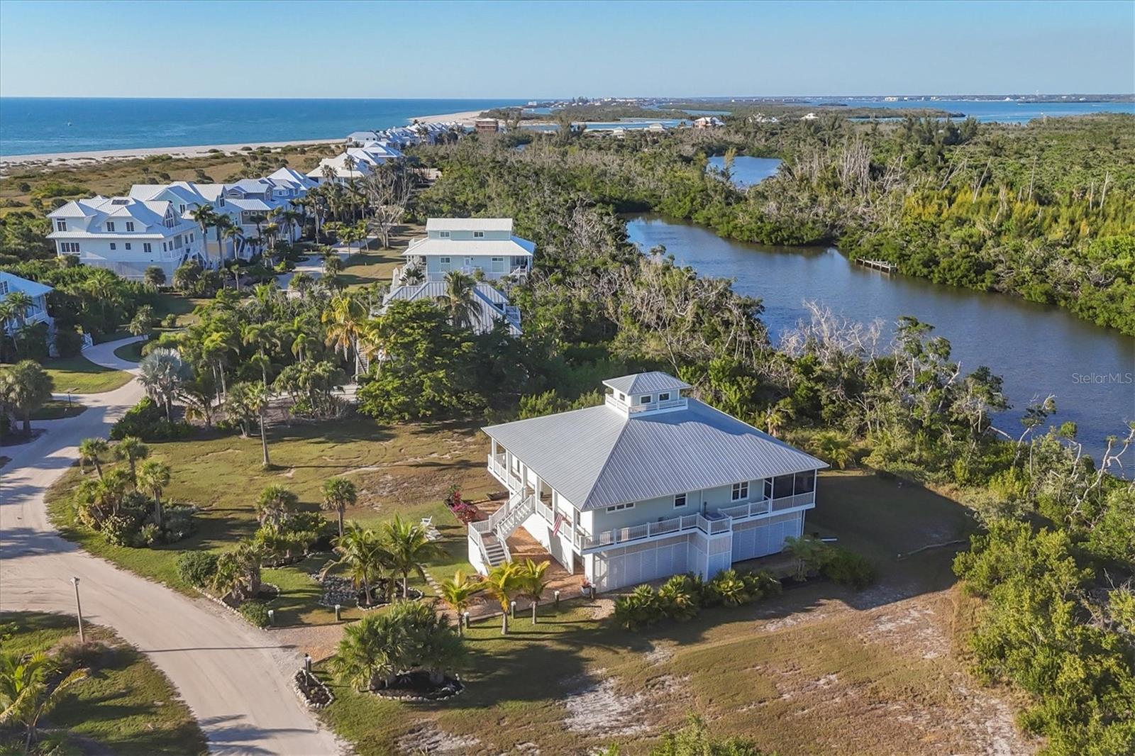 ISLAND HARBOR BCH CLUB SEC 01 - Residential