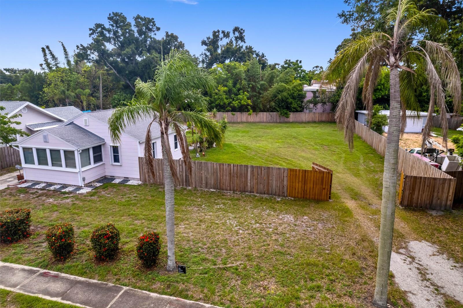 FLORAL VILLA ESTATES - Land