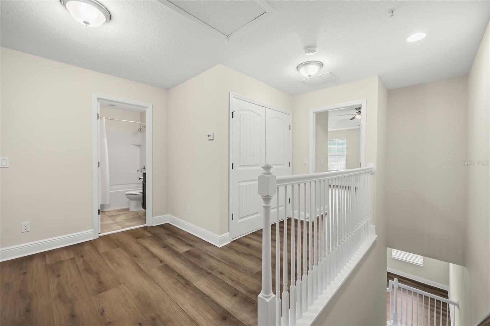 OVERLOOK/EAST PARK - Residential