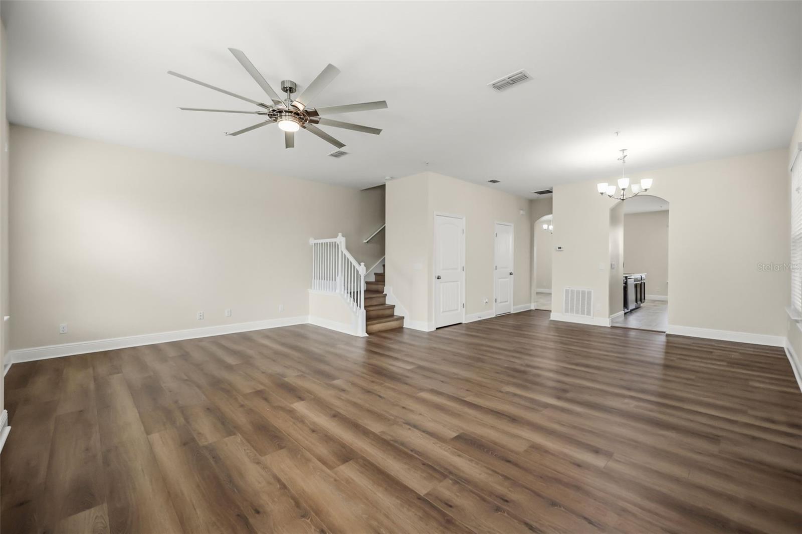 OVERLOOK/EAST PARK - Residential