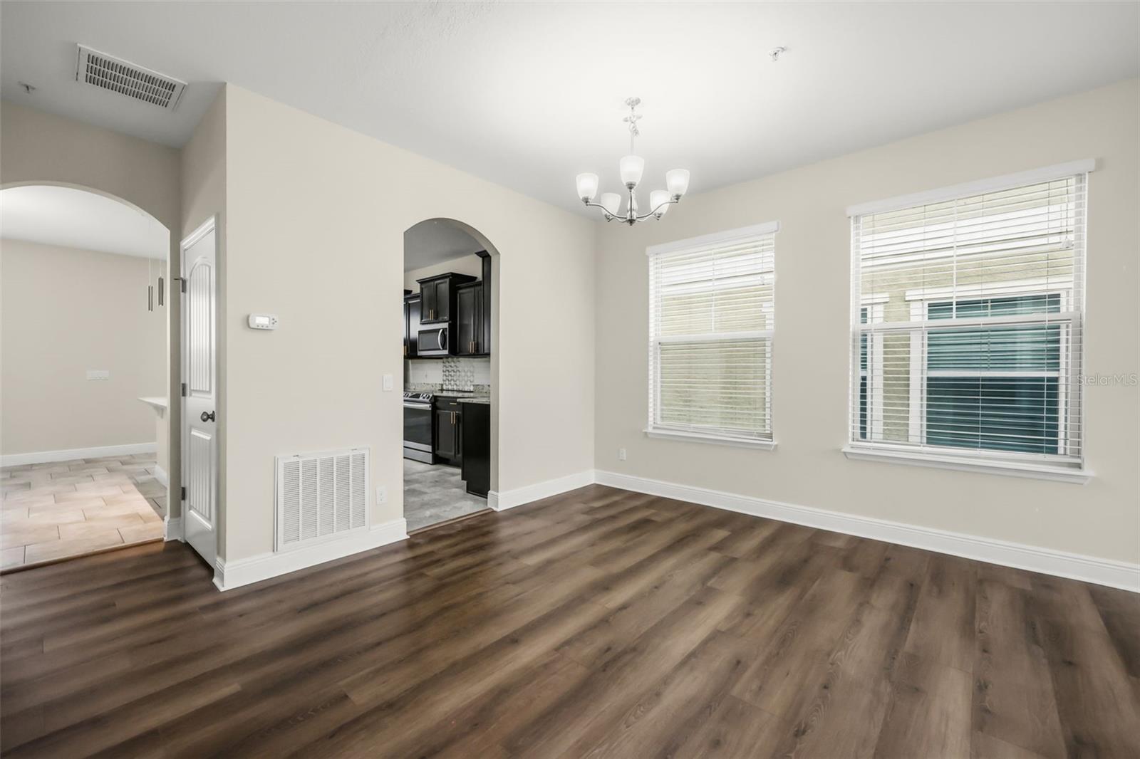 OVERLOOK/EAST PARK - Residential