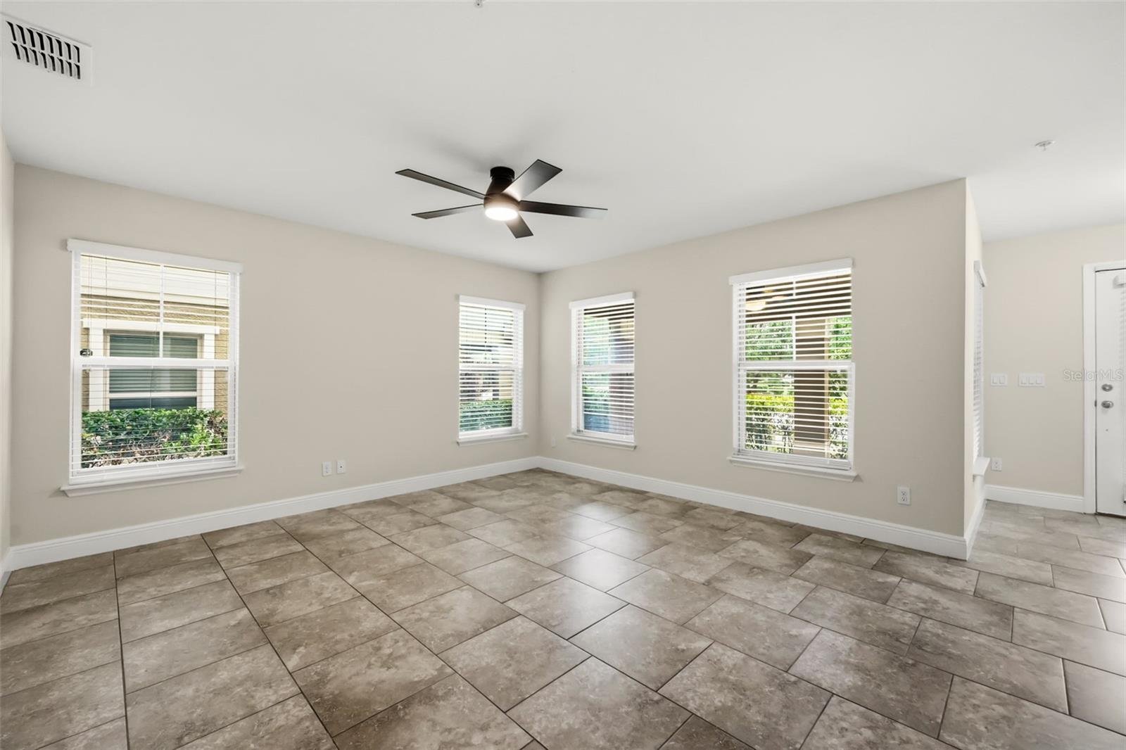 OVERLOOK/EAST PARK - Residential