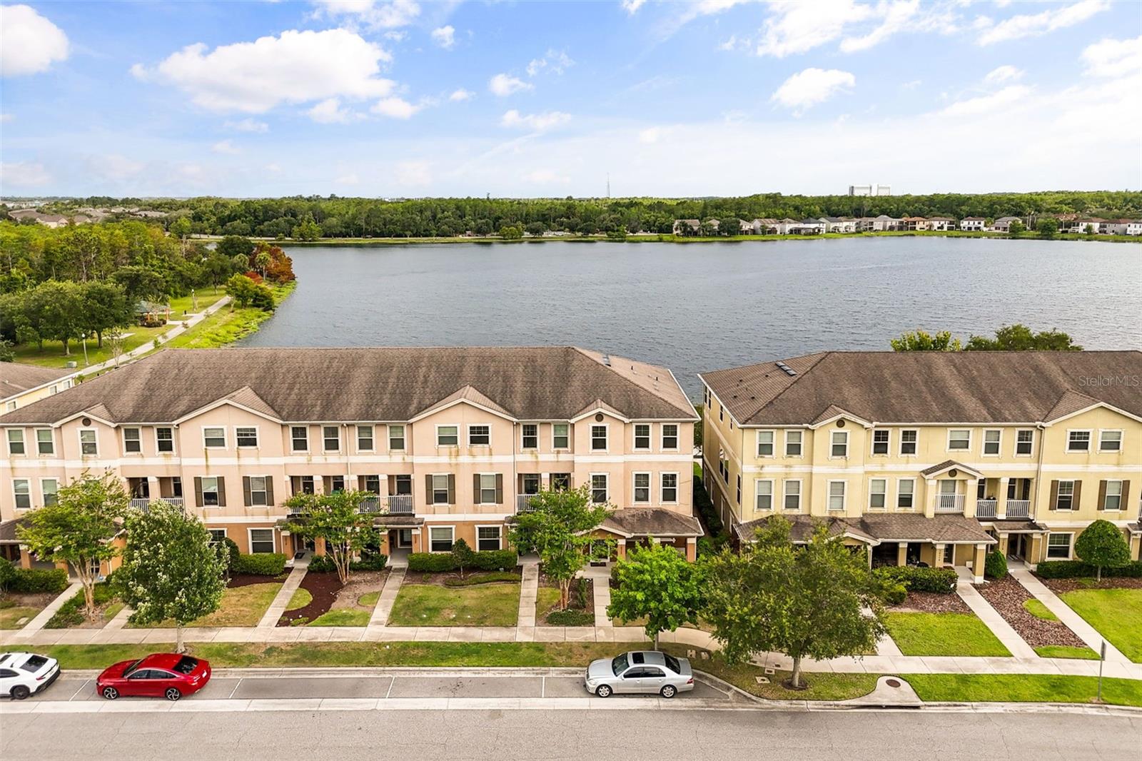 OVERLOOK/EAST PARK - Residential