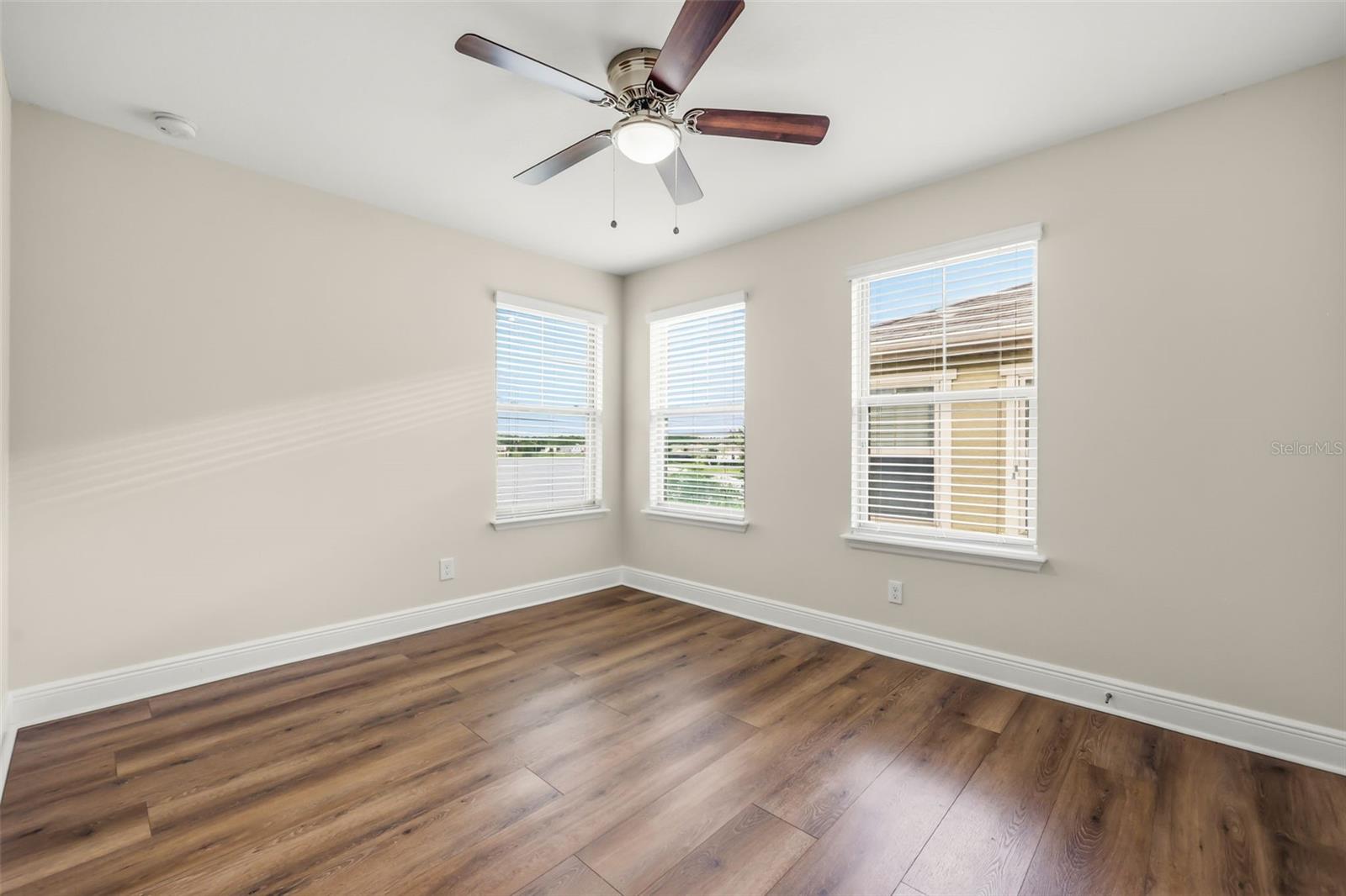 OVERLOOK/EAST PARK - Residential