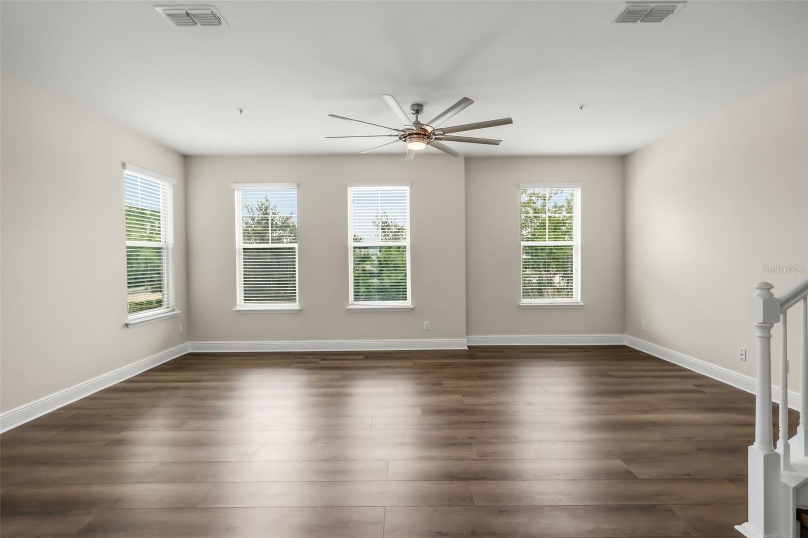 OVERLOOK/EAST PARK - Residential