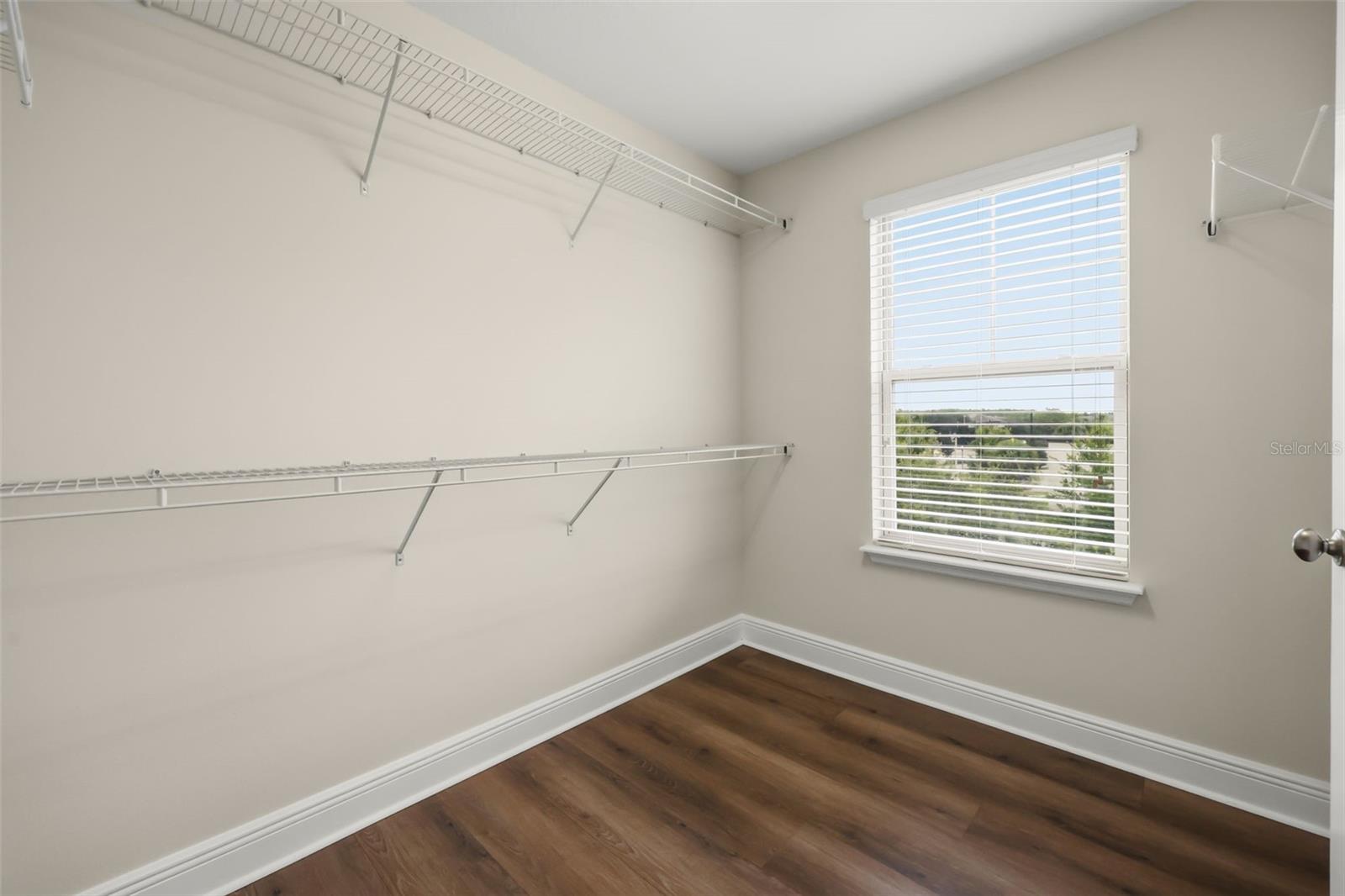 OVERLOOK/EAST PARK - Residential