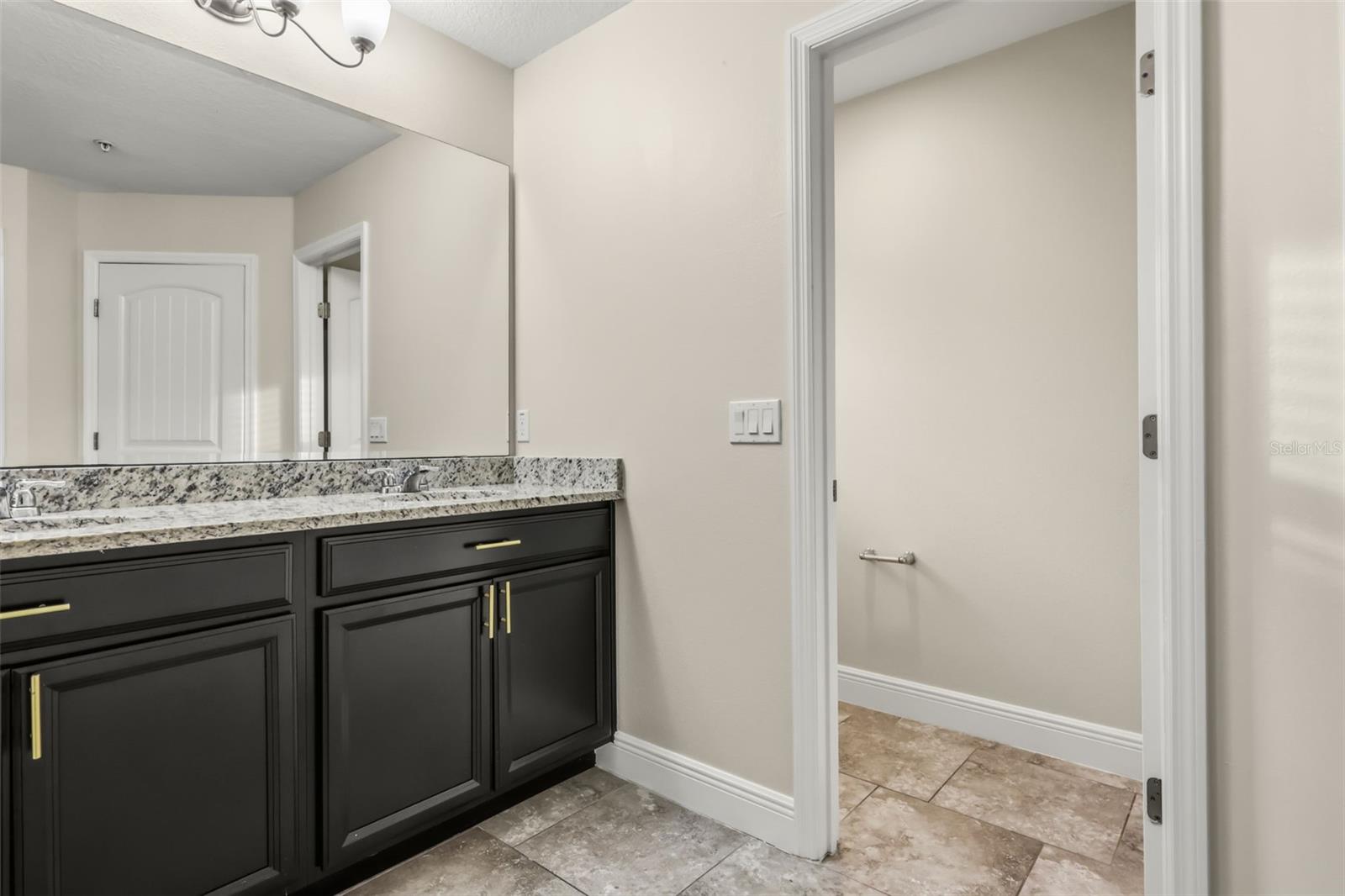 OVERLOOK/EAST PARK - Residential