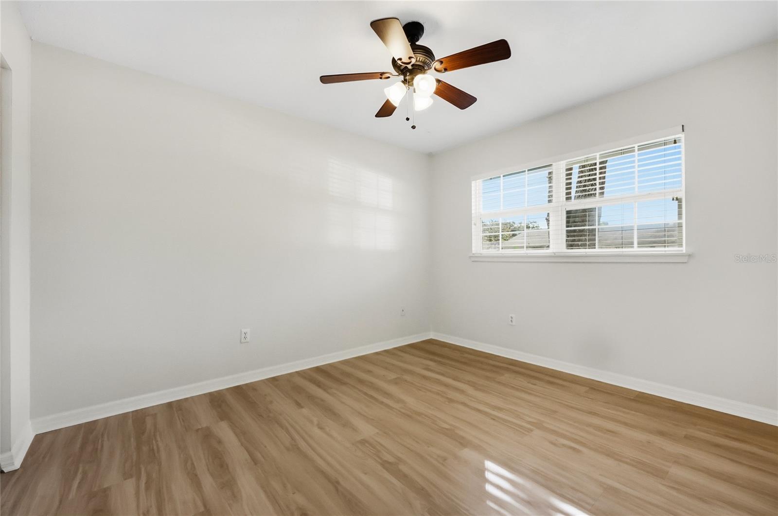 ALHAMBRA VILLAS CONDO 01-04 - Residential