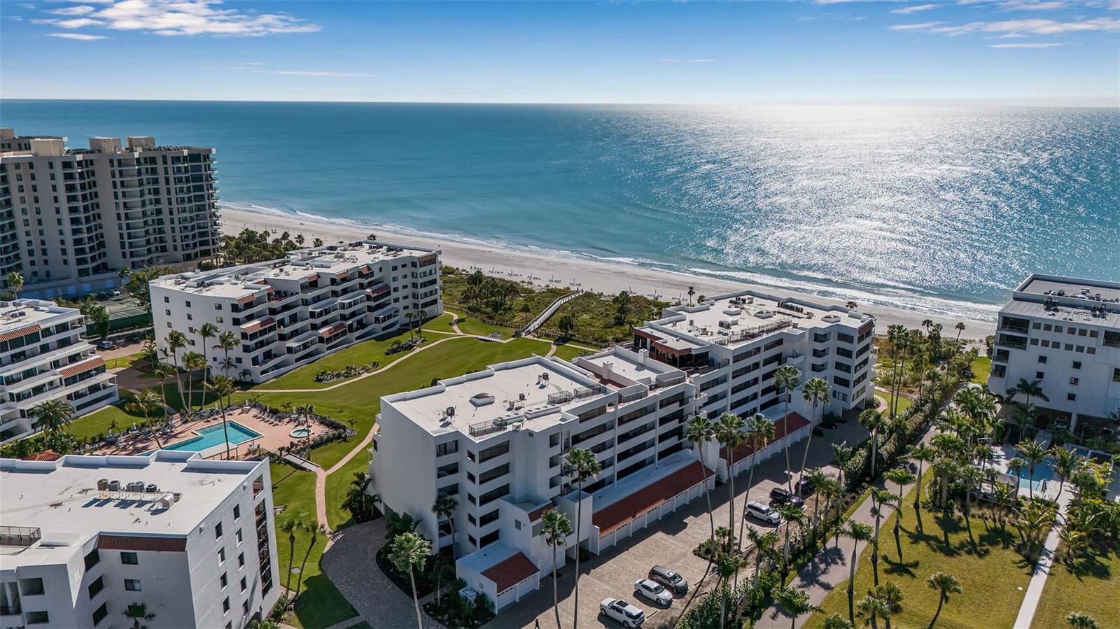PLAYERS CLUB I - Residential