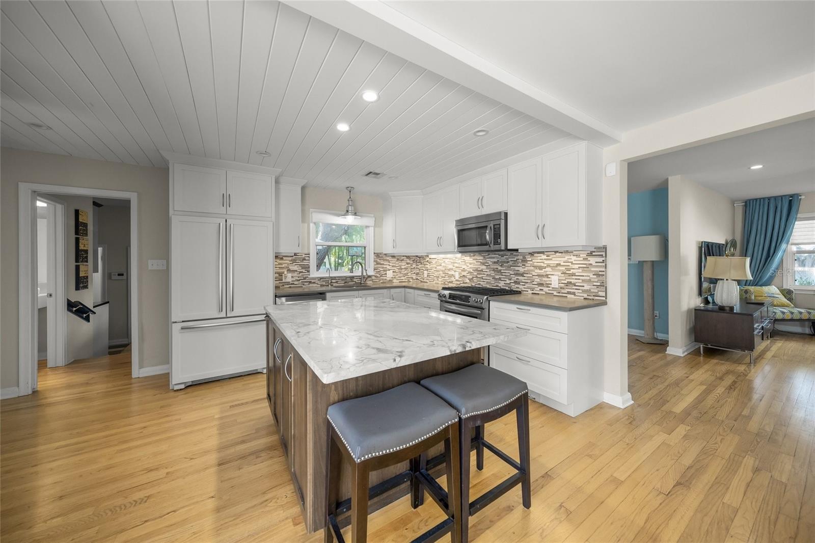 SHORELAND WOODS SUB - Residential