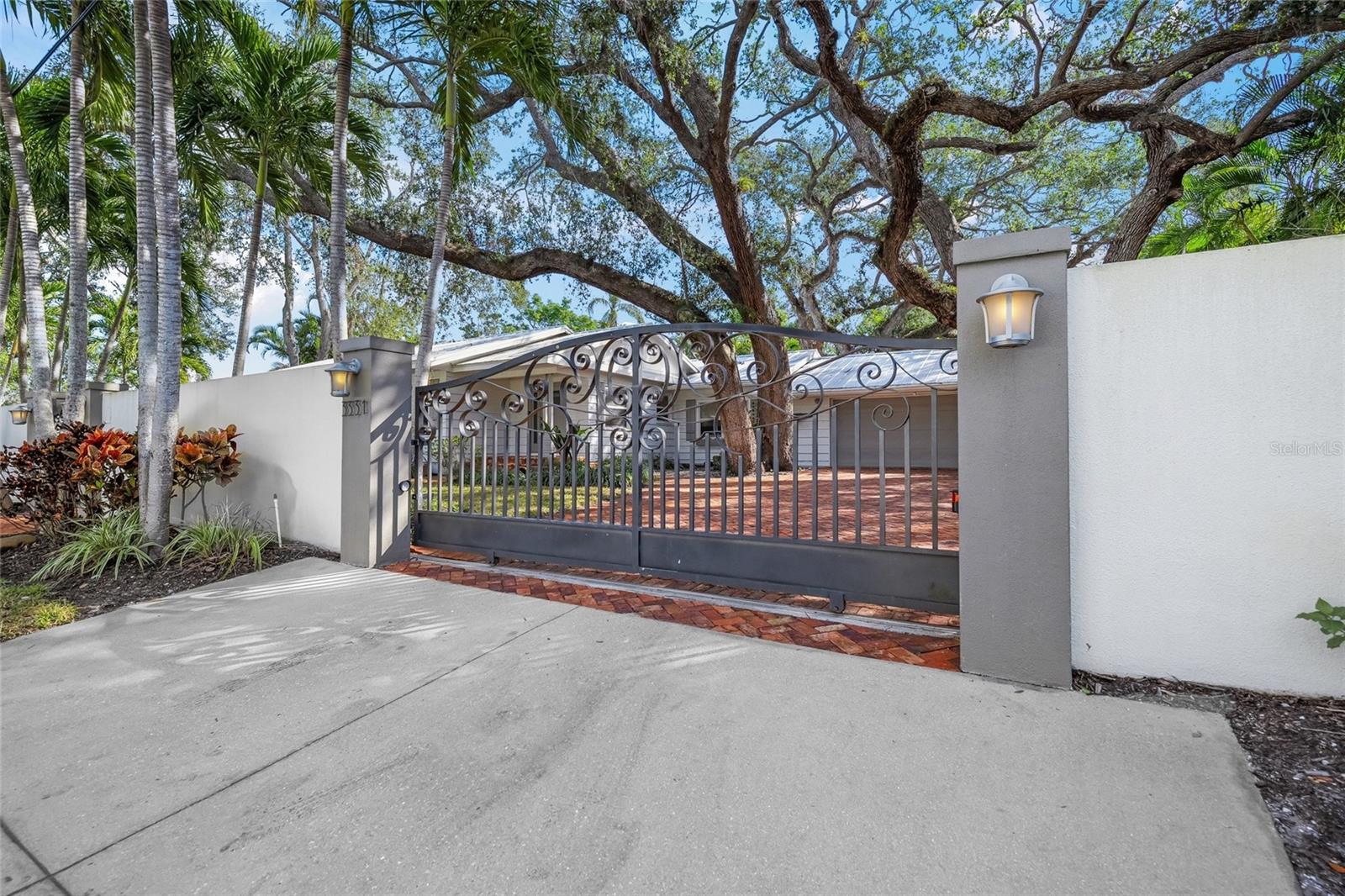 SHORELAND WOODS SUB - Residential