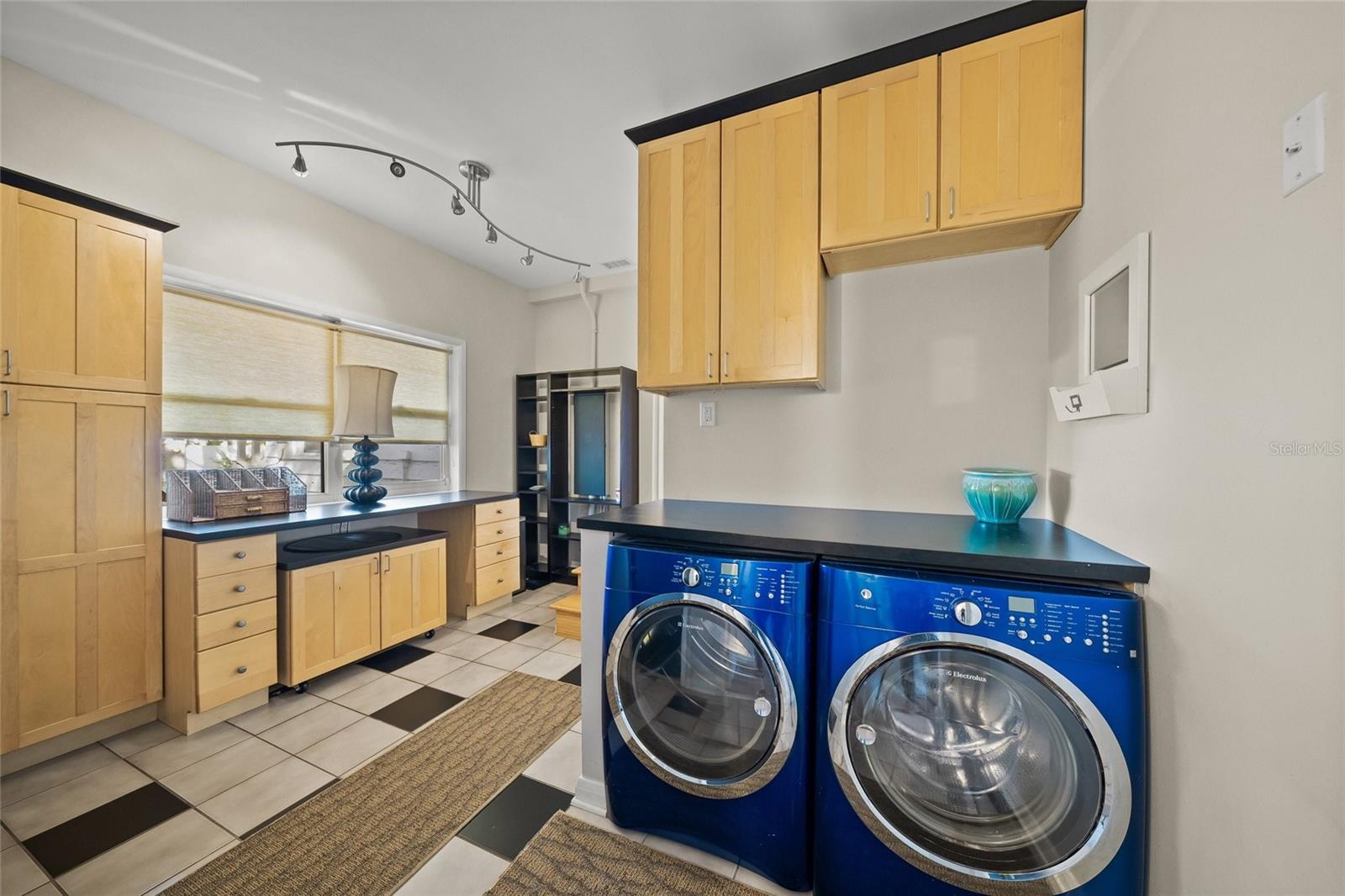 SHORELAND WOODS SUB - Residential