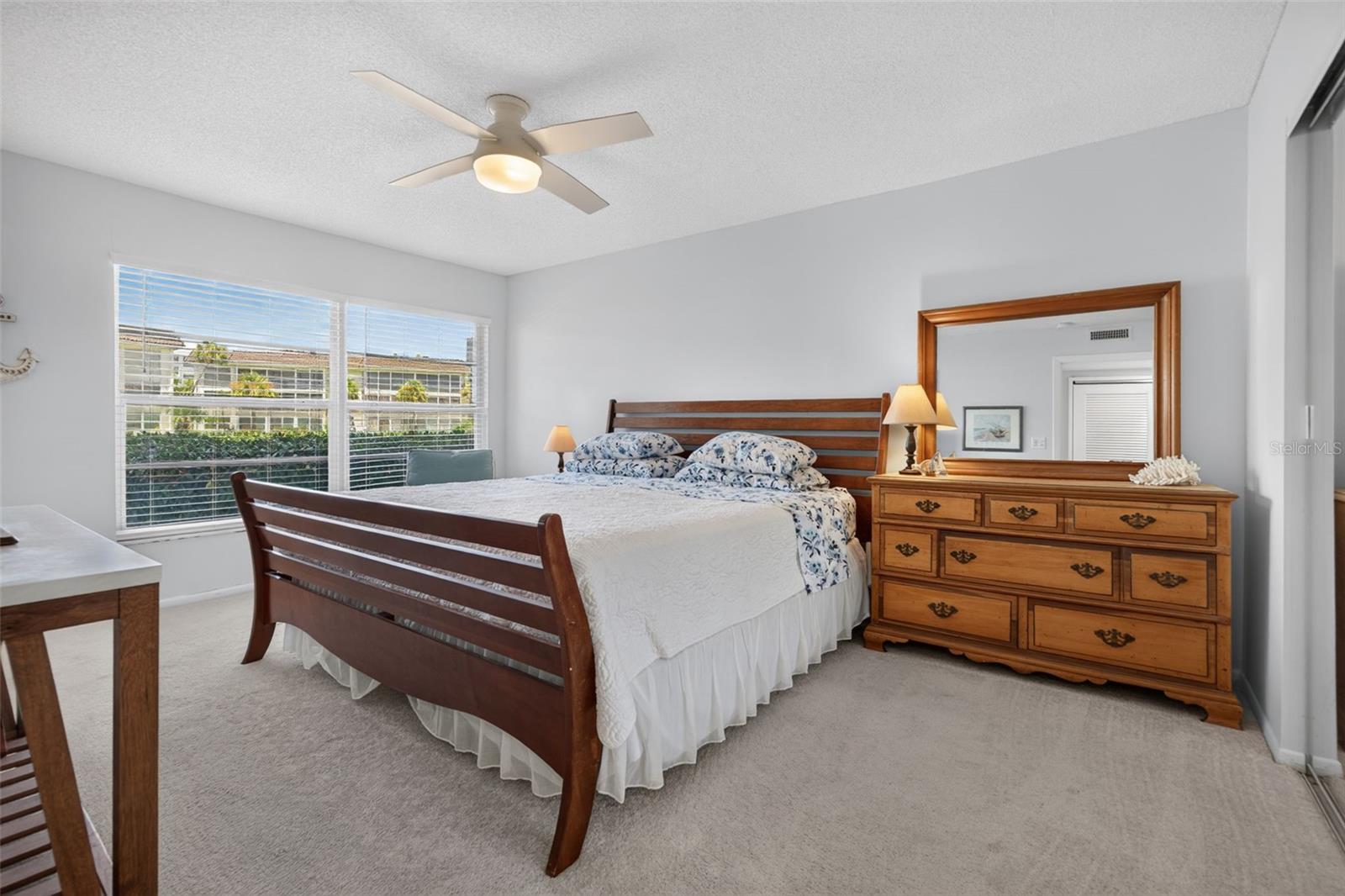 LONGBOAT HARBOUR - Residential