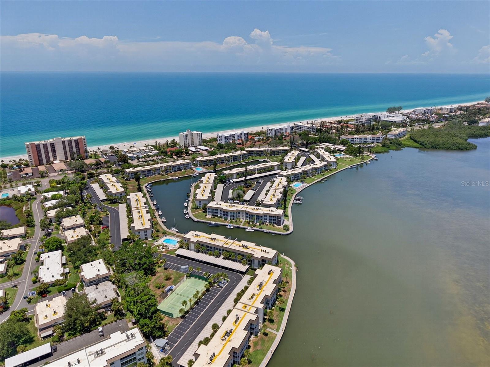 LONGBOAT HARBOUR - Residential