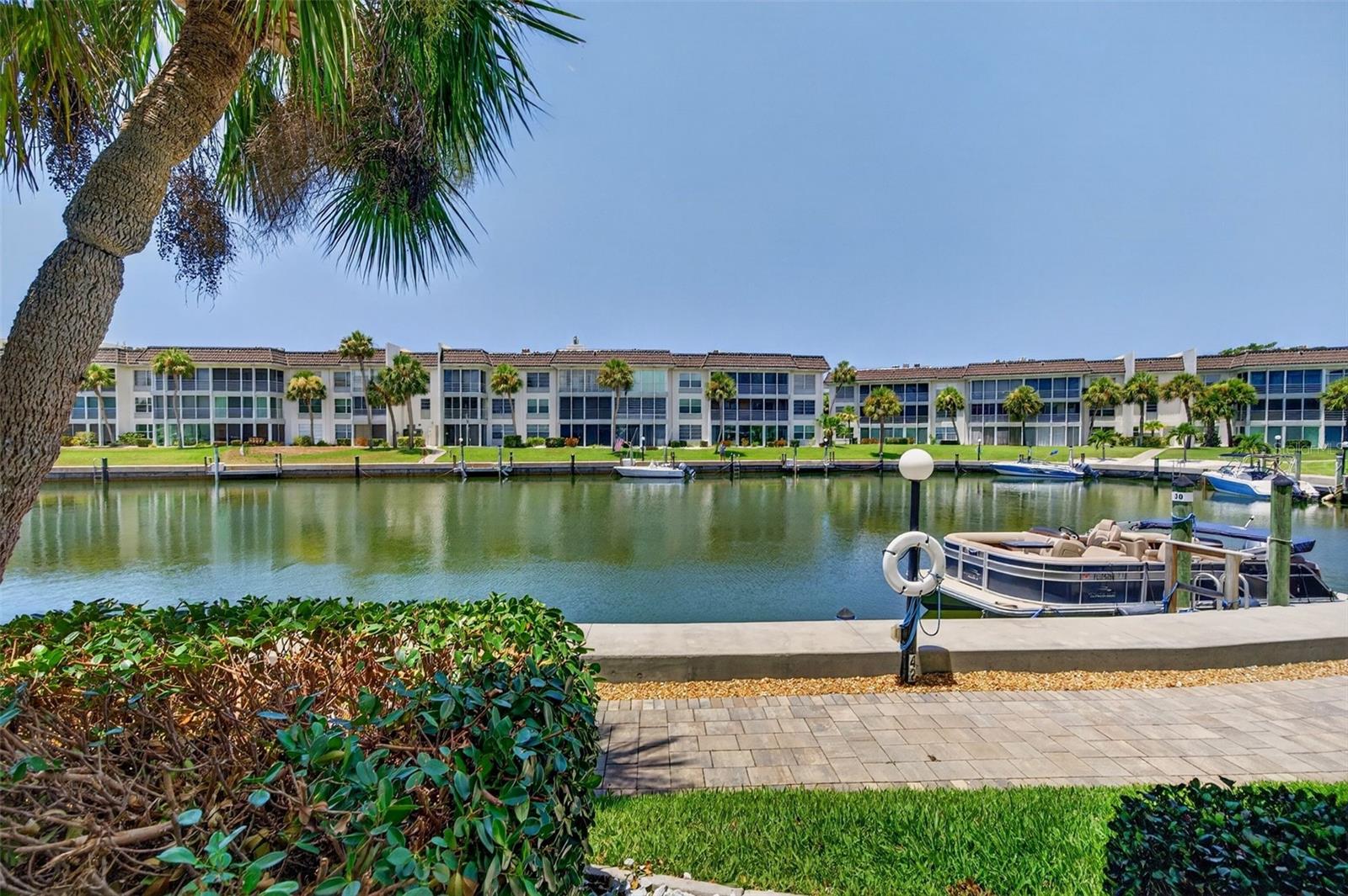 LONGBOAT HARBOUR - Residential